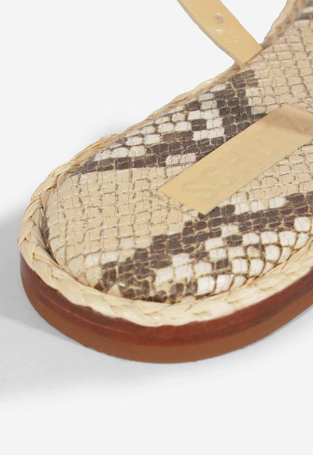 Annete Flat Sandal