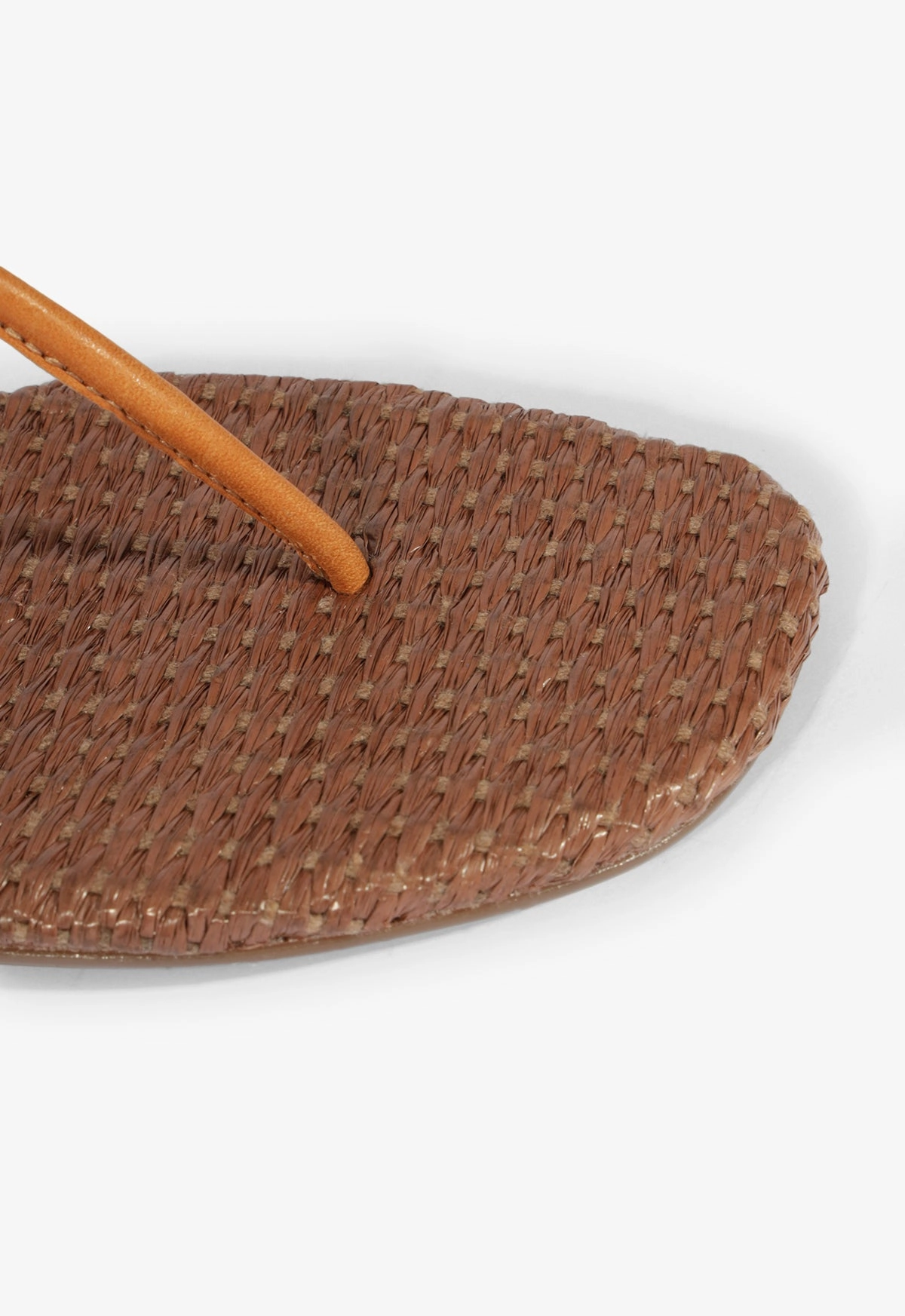Elsha Flat Sandal
